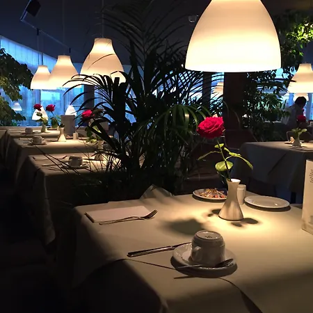 酒店 罗斯阿姆斯坦德酒店 4*